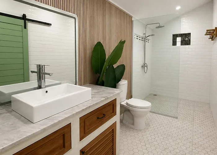 The Hidden Escapes Bingin- 2 Bedroom Boho With Pool Near Cafes, Shops & Villa